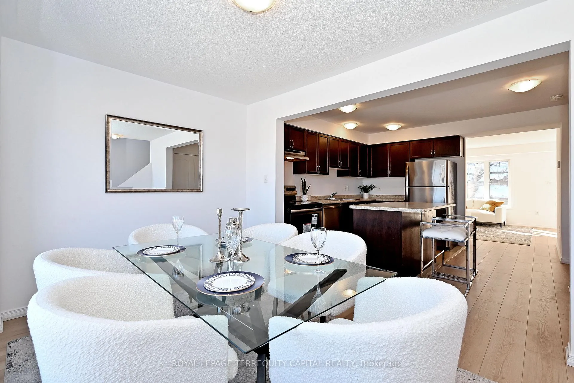 Photo 7 of 123 Frank's Way, Barrie, Allandale Heights — HOMEH