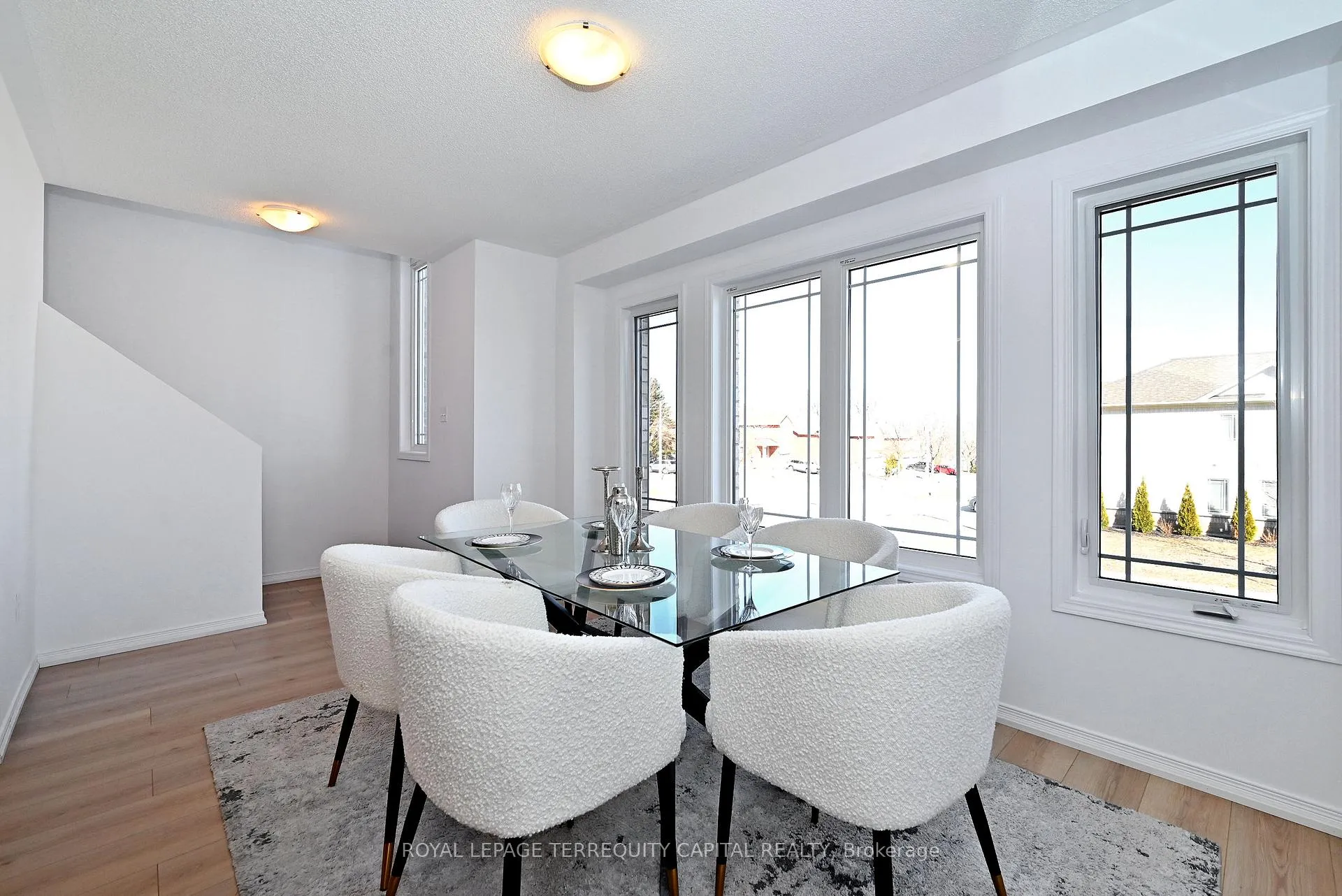 Photo 14 of 123 Frank's Way, Barrie, Allandale Heights — HOMEH