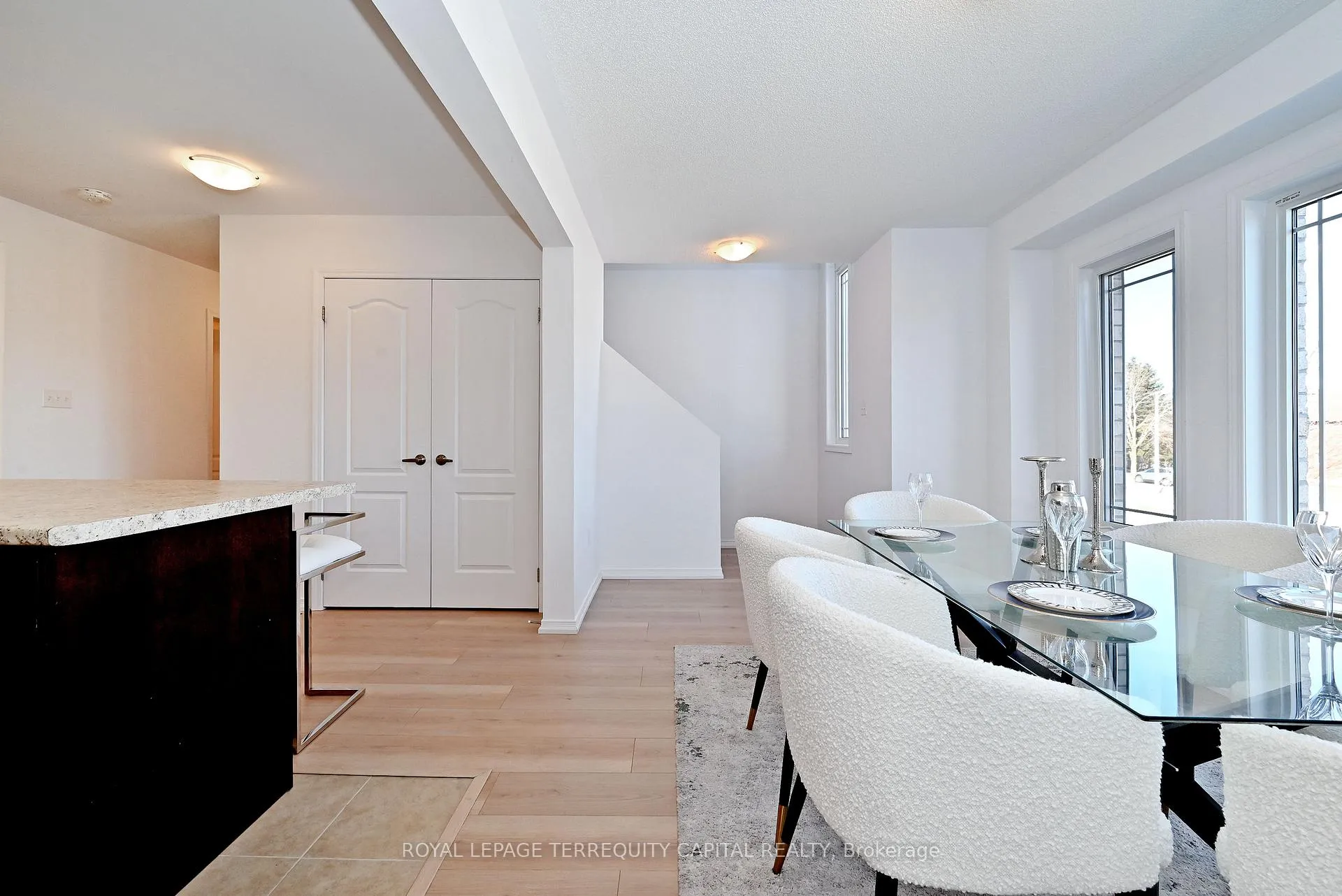 Photo 15 of 123 Frank's Way, Barrie, Allandale Heights — HOMEH