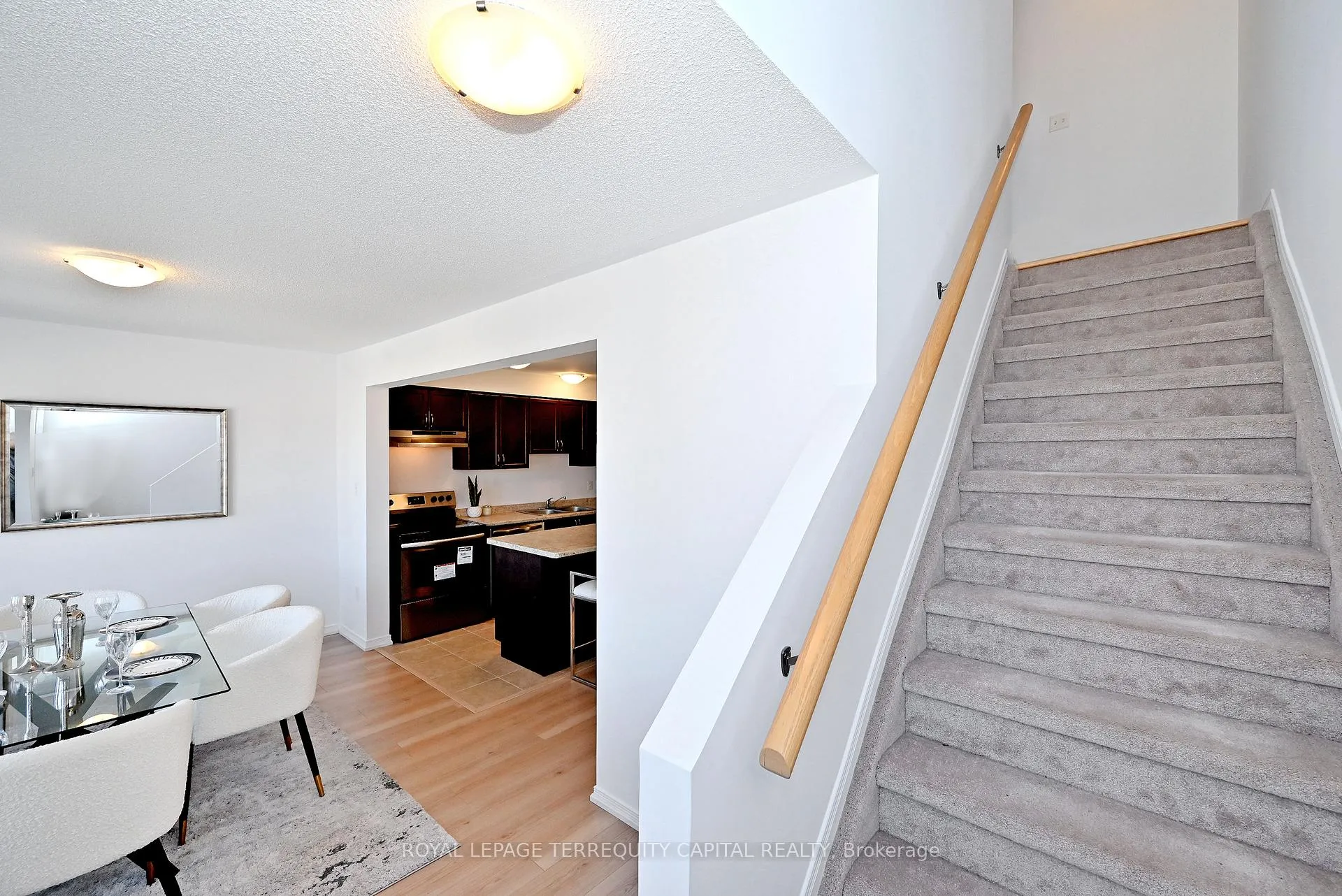 Photo 22 of 123 Frank's Way, Barrie, Allandale Heights — HOMEH