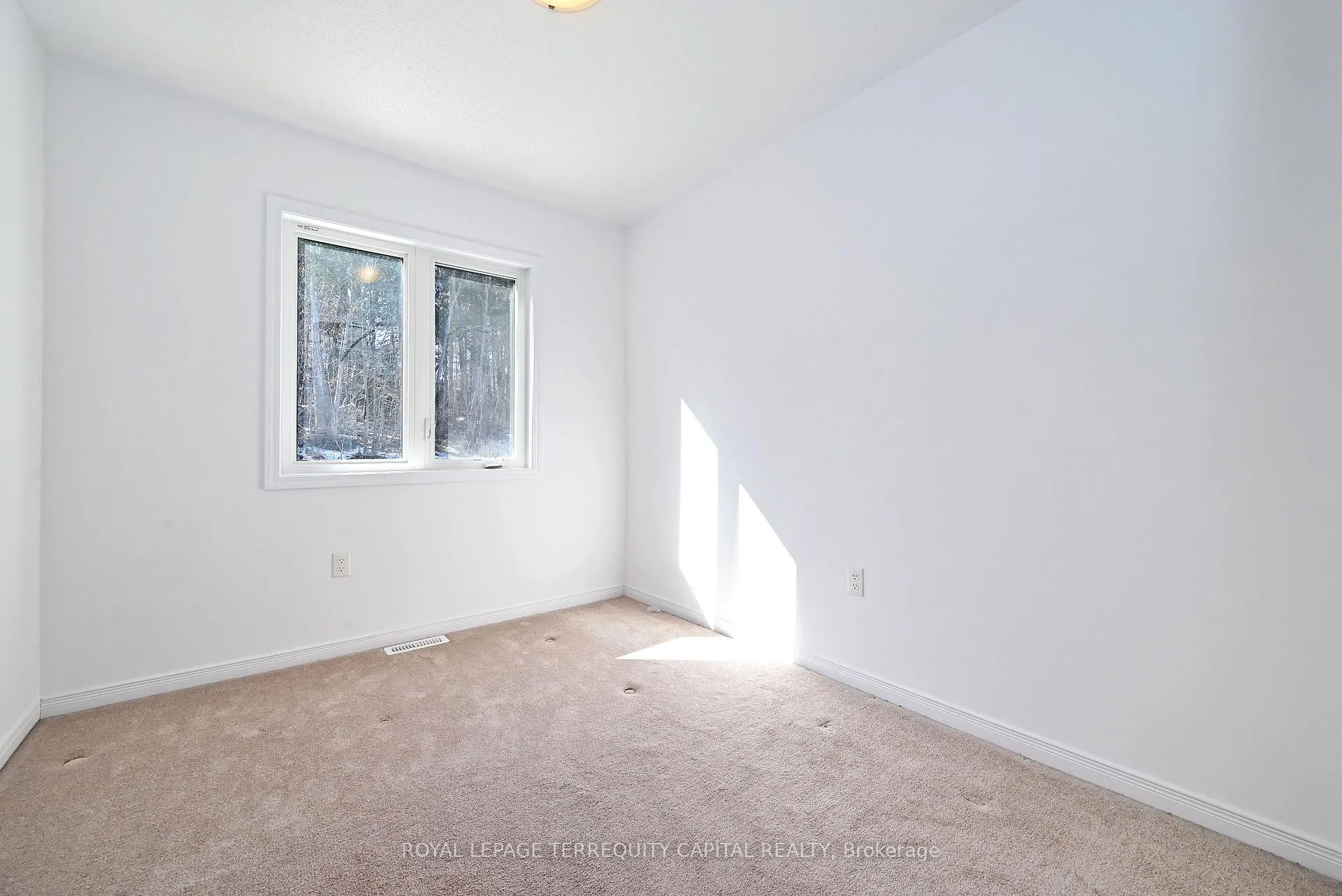 Photo 32 of 123 Frank's Way, Barrie, Allandale Heights — HOMEH