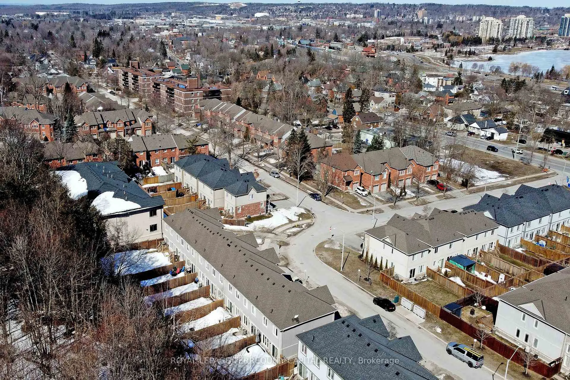 Photo 42 of 123 Frank's Way, Barrie, Allandale Heights — HOMEH