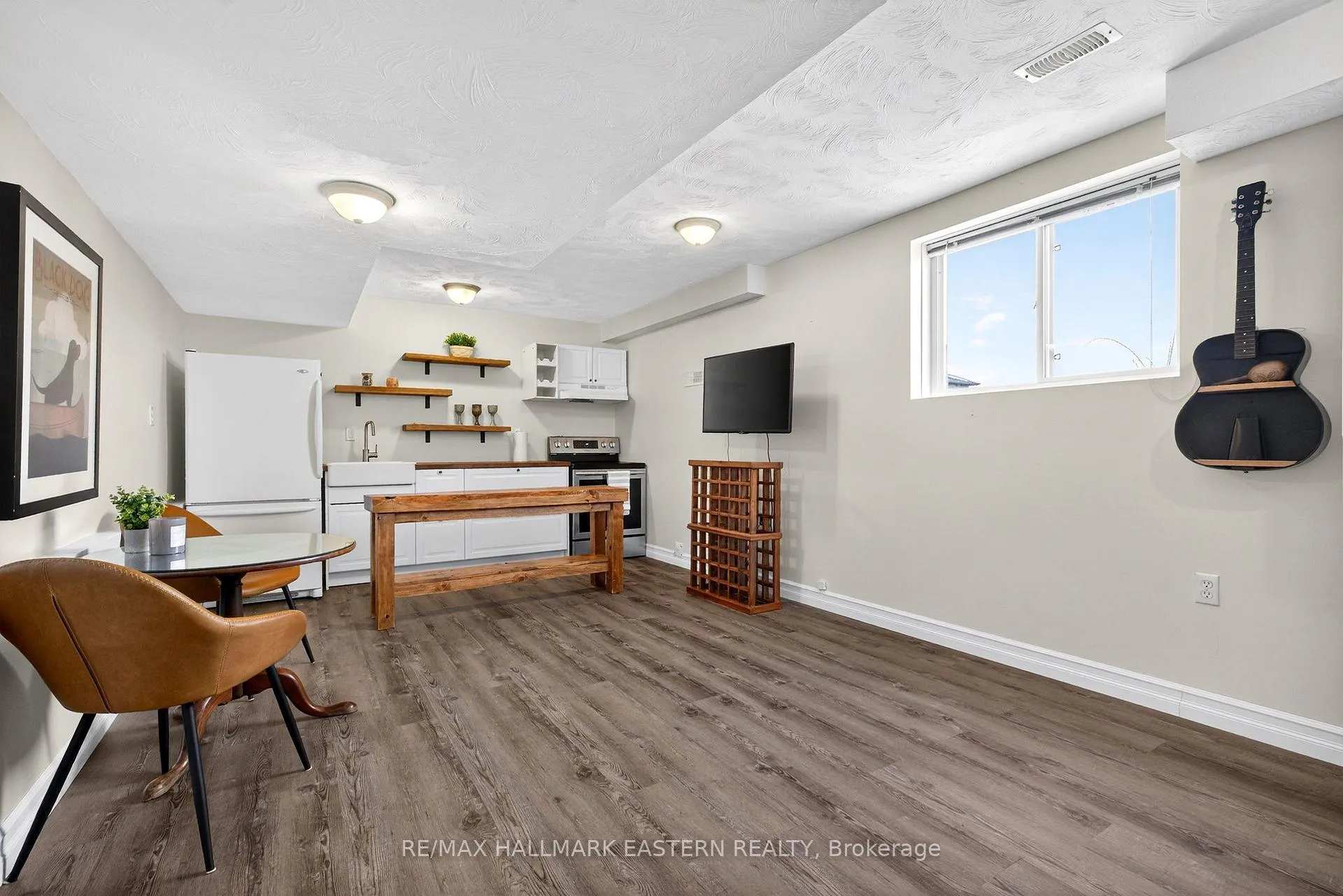 Photo 37 of 2543 Denure Drive, Peterborough, Monaghan Ward 2 — HOMEH