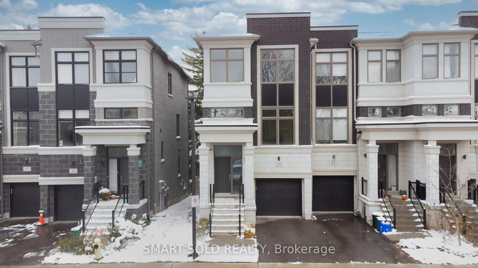 Front of 13 Armillo Place