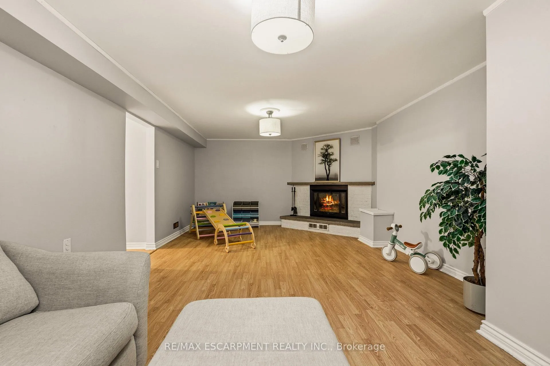 Photo 11 of 777 Hillcrest Road, Pickering, West Shore — HOMEH