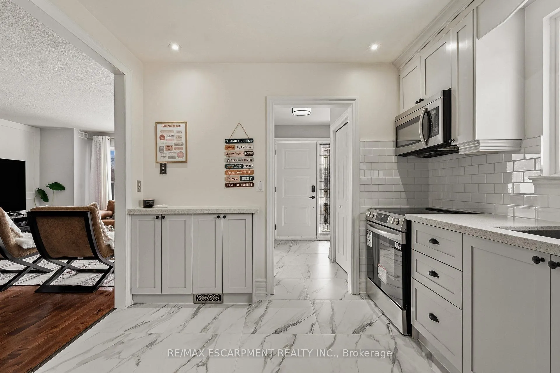 Photo 20 of 777 Hillcrest Road, Pickering, West Shore — HOMEH