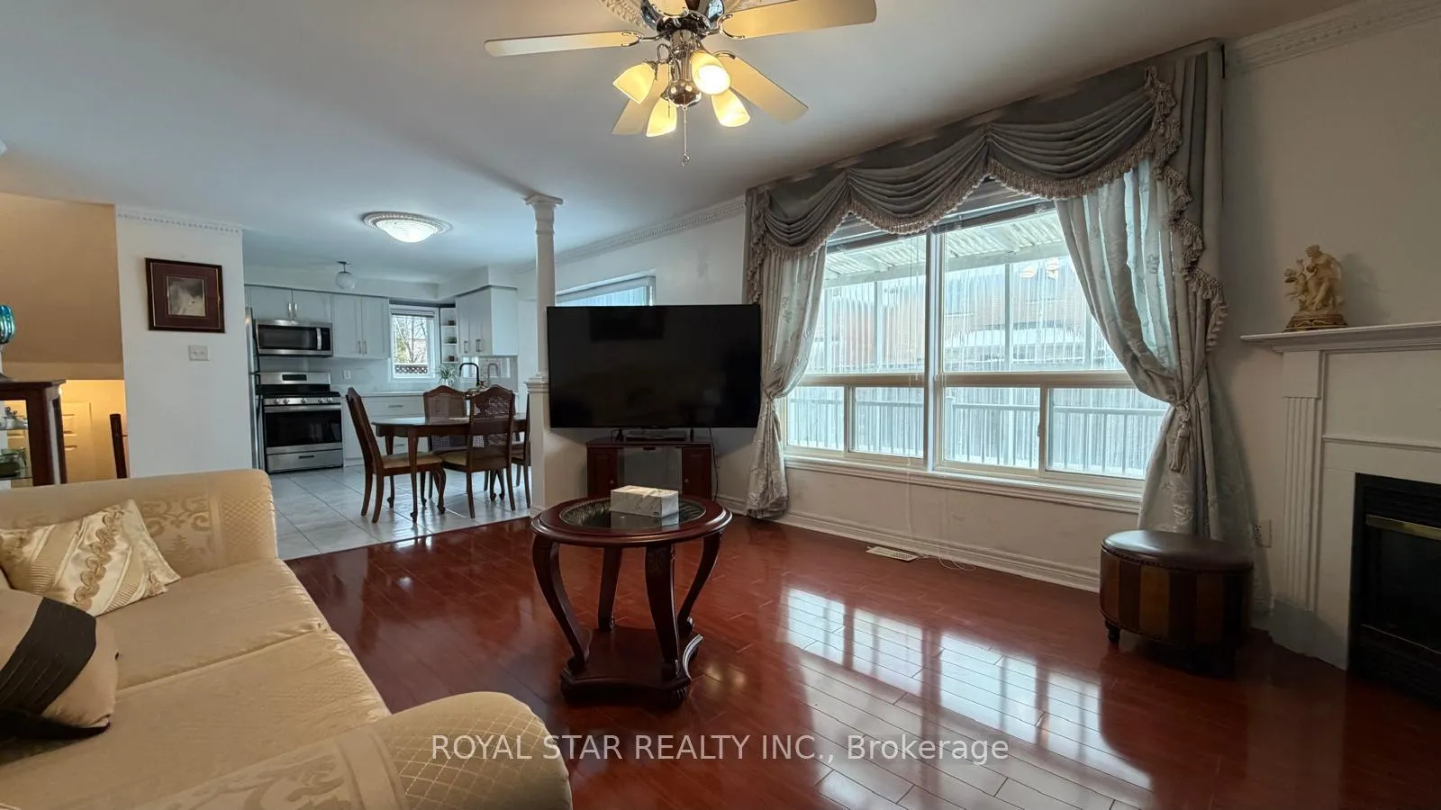 Photo 10 of 58 Red Plant Crescent, Brampton, Northwest Sandalwood Parkway — HOMEH