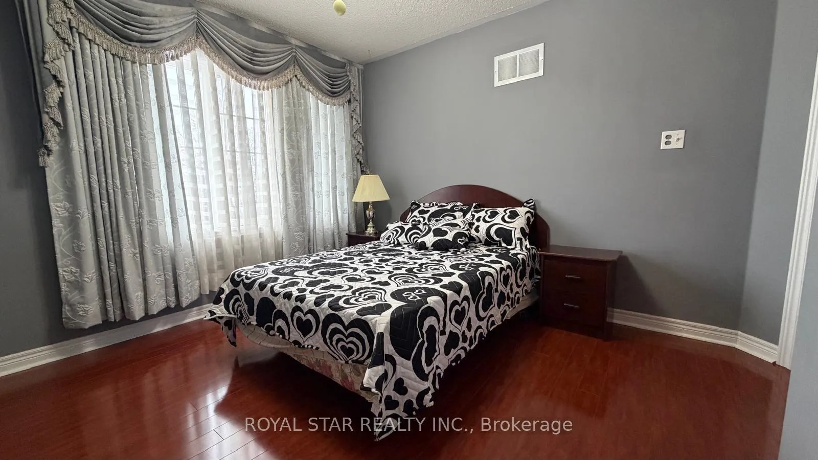 Photo 20 of 58 Red Plant Crescent, Brampton, Northwest Sandalwood Parkway — HOMEH
