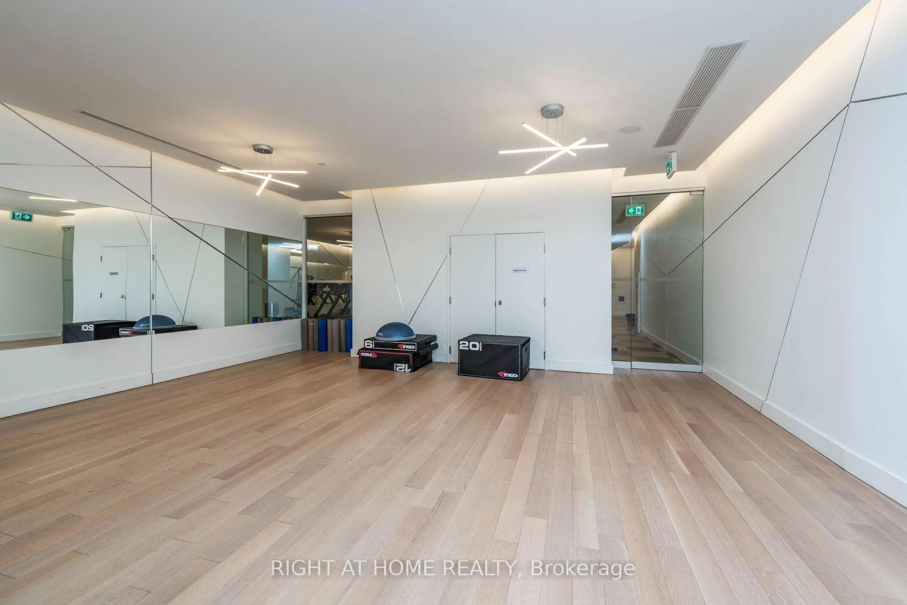 Photo 38 of Unit 2807, 30 Ordnance Street, Toronto, Niagara — HOMEH