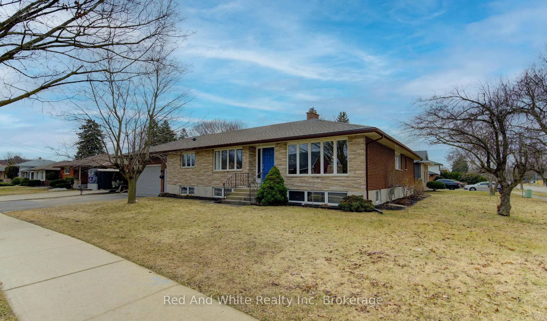 Photo 1 of 449 Greenfield Avenue, Kitchener — HOMEH
