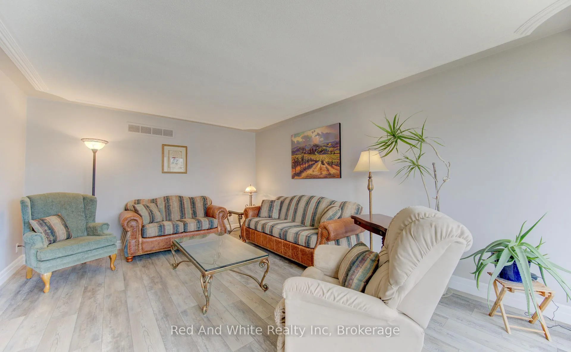 Photo 6 of 449 Greenfield Avenue, Kitchener — HOMEH