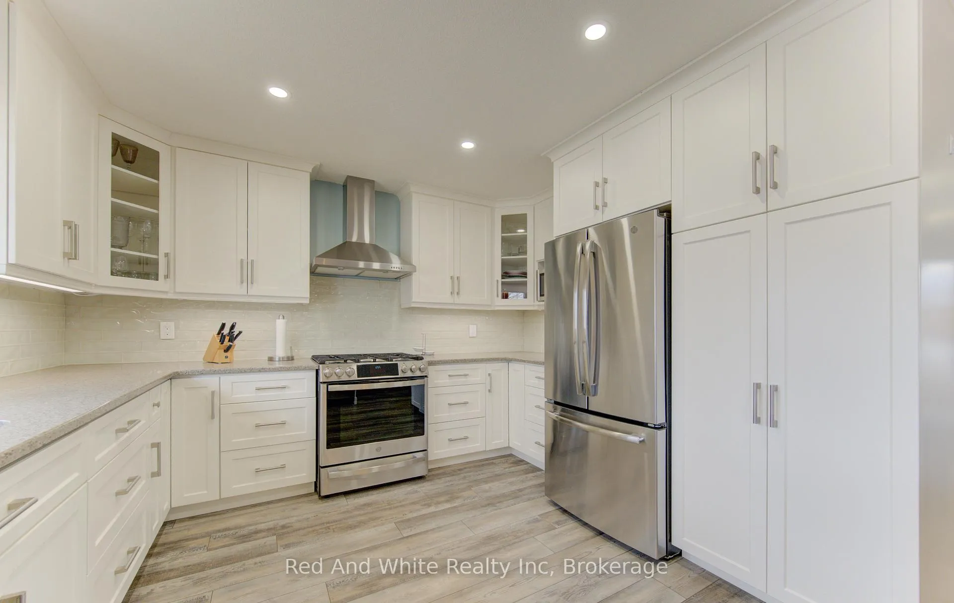 Photo 9 of 449 Greenfield Avenue, Kitchener — HOMEH