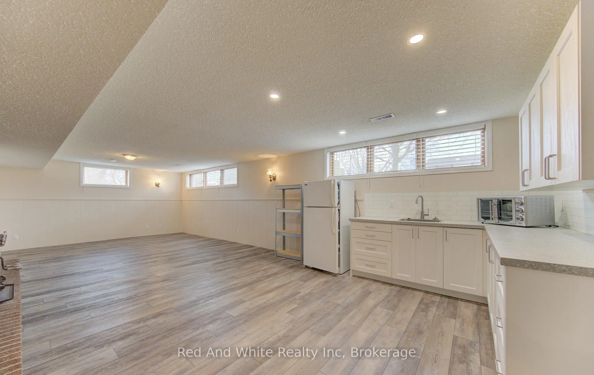 Photo 20 of 449 Greenfield Avenue, Kitchener — HOMEH