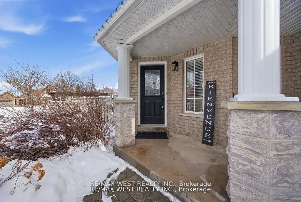 Photo 6 of 5 Smith Street, New Tecumseth, Alliston — HOMEH
