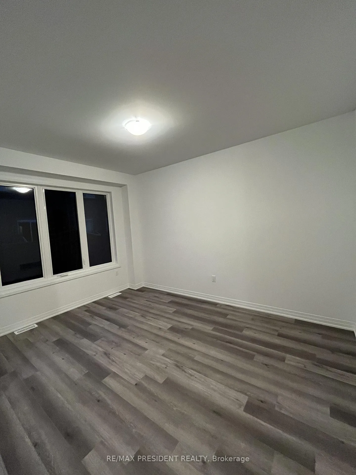 Photo 6 of 6 Keppel Circle, Brampton, Brampton West — HOMEH