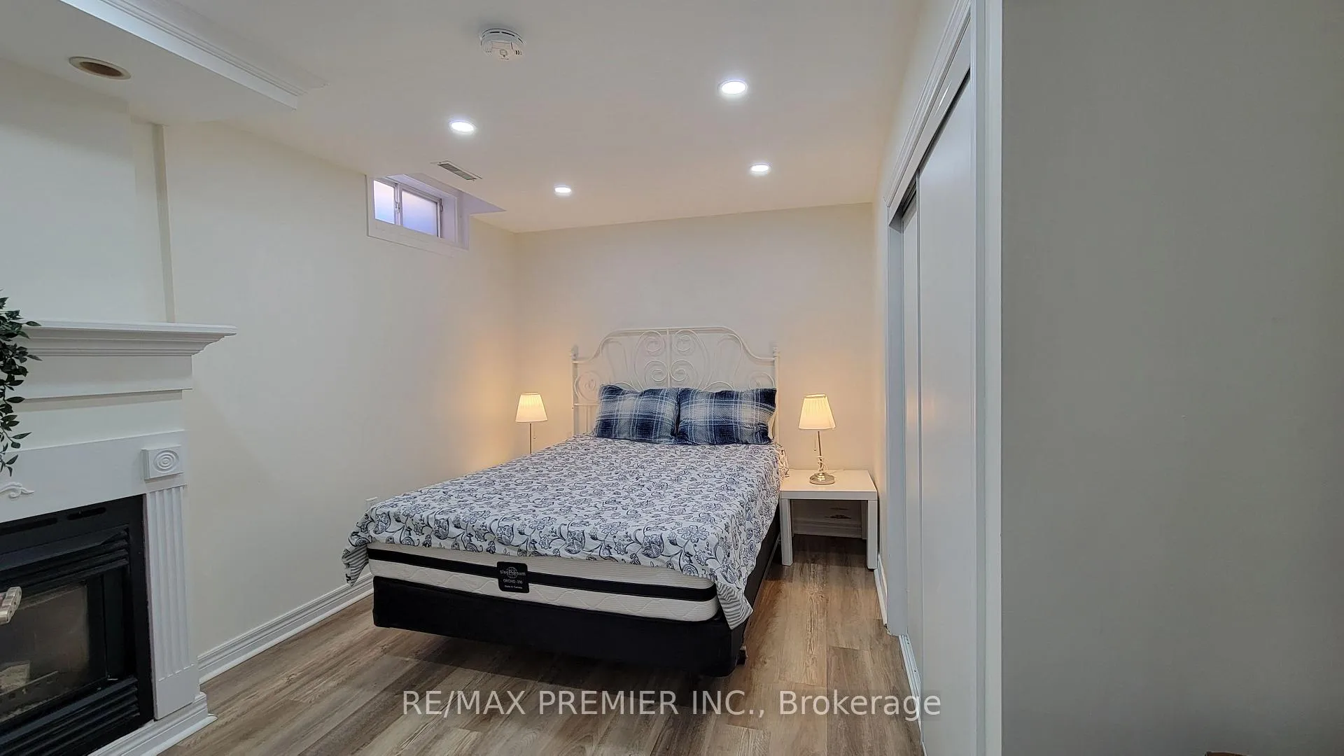 Photo 3 of Unit Basement, 25 Granite Street, Vaughan, East Woodbridge — HOMEH