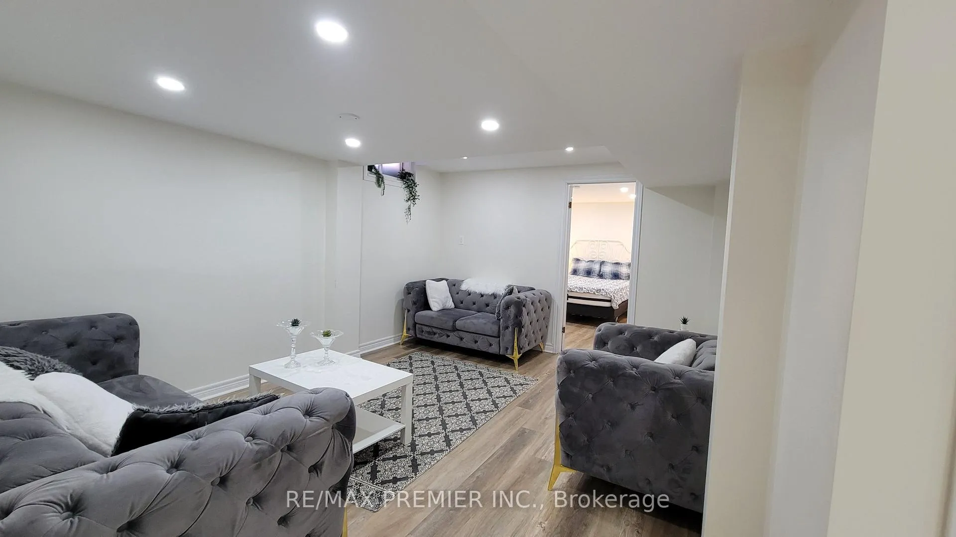 Photo 5 of Unit Basement, 25 Granite Street, Vaughan, East Woodbridge — HOMEH
