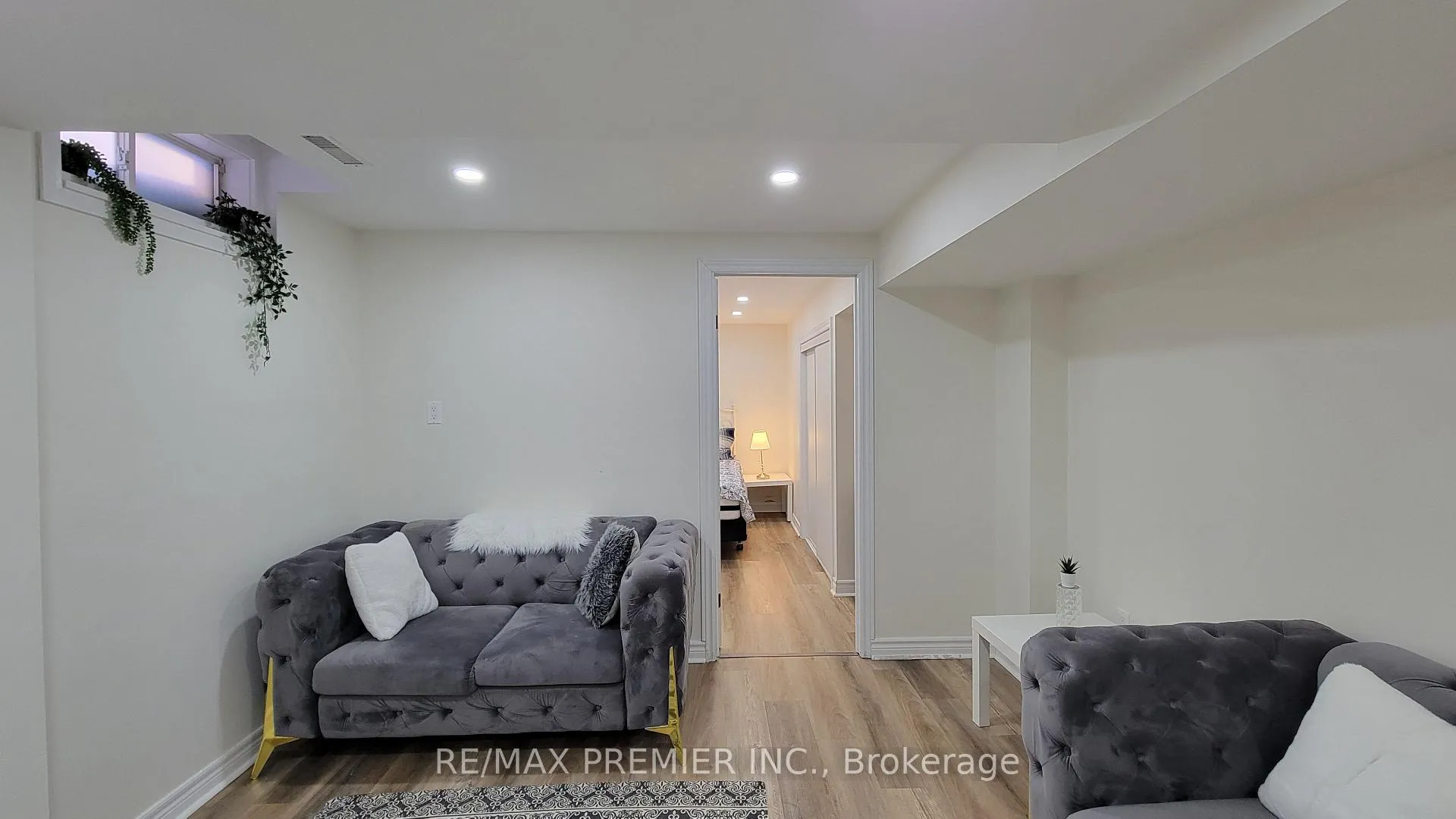 Photo 6 of Unit Basement, 25 Granite Street, Vaughan, East Woodbridge — HOMEH