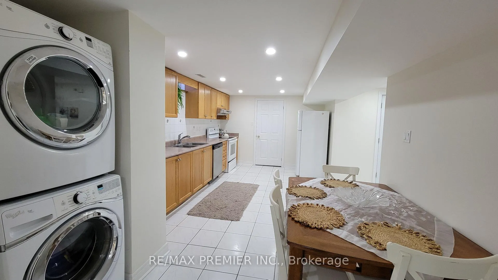 Photo 9 of Unit Basement, 25 Granite Street, Vaughan, East Woodbridge — HOMEH