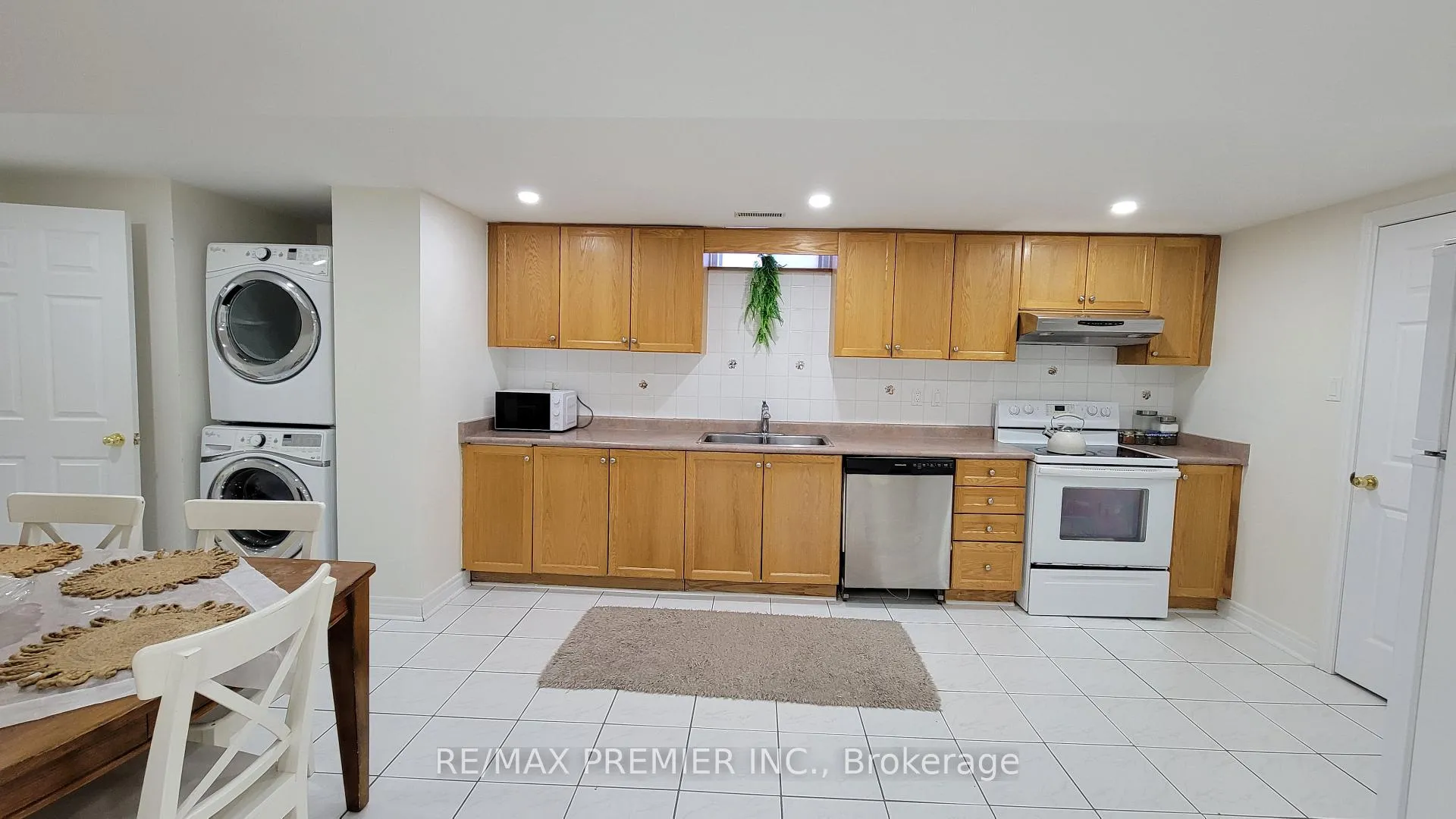 Photo 11 of Unit Basement, 25 Granite Street, Vaughan, East Woodbridge — HOMEH