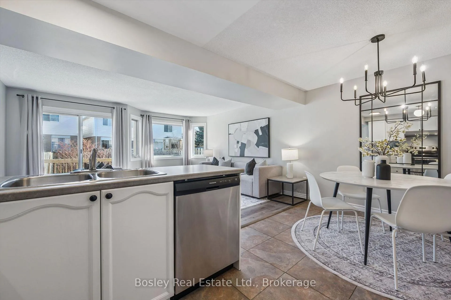 Photo 18 of 92 Rodgers Road, Guelph, Kortright West — HOMEH