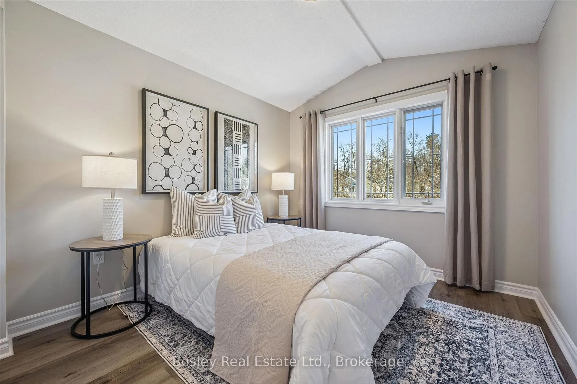 Photo 24 of 92 Rodgers Road, Guelph, Kortright West — HOMEH