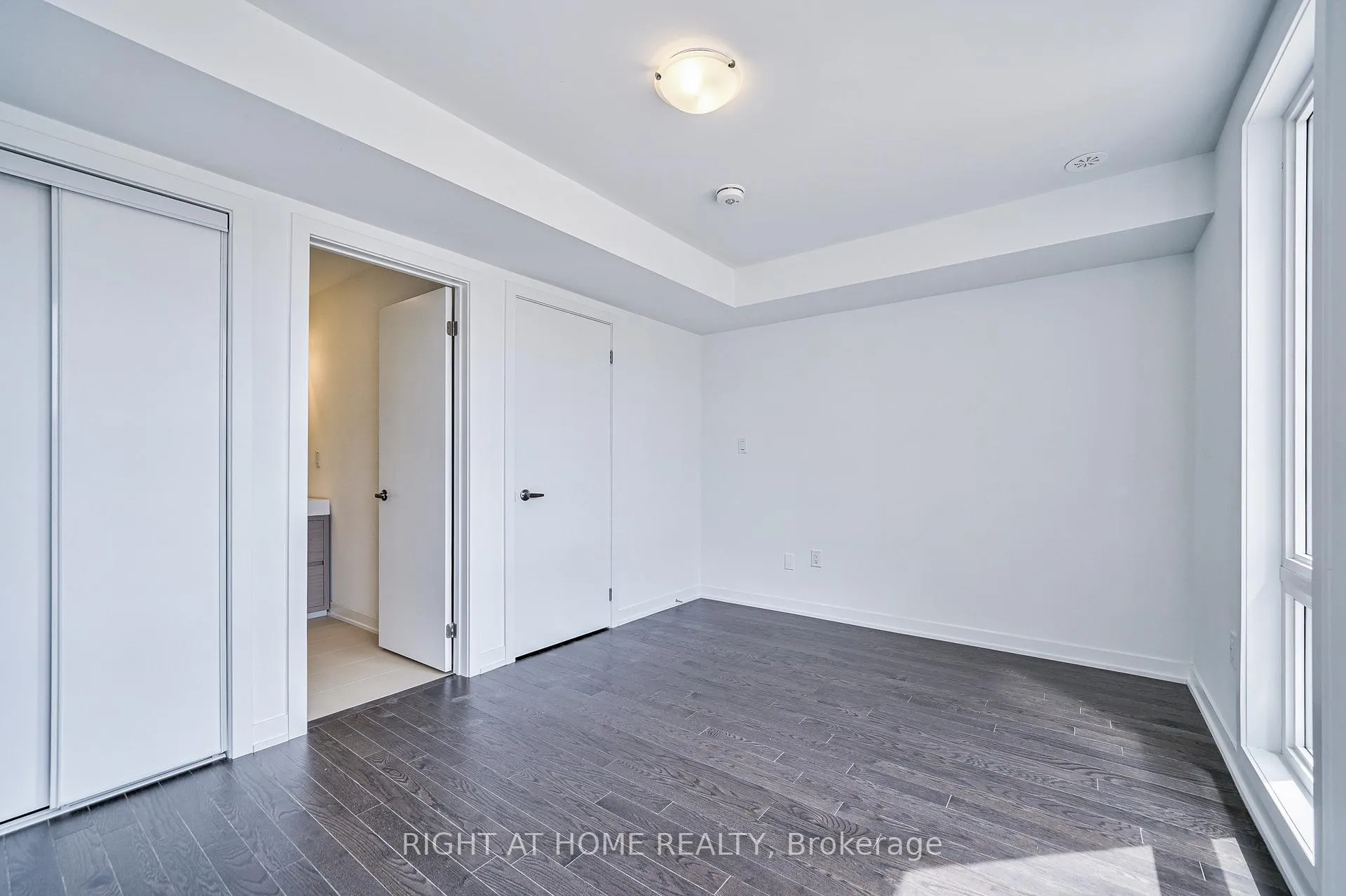 Photo 20 of 80 Green Gardens Boulevard, Toronto, Englemount-Lawrence — HOMEH