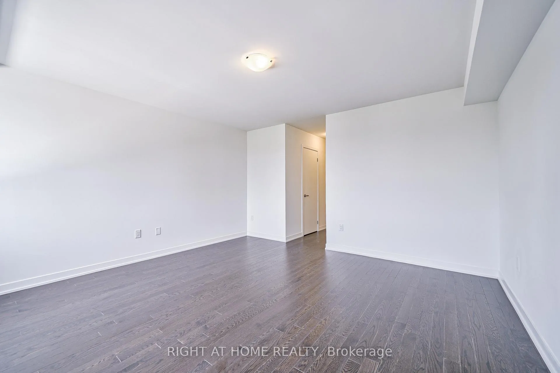 Photo 25 of 80 Green Gardens Boulevard, Toronto, Englemount-Lawrence — HOMEH