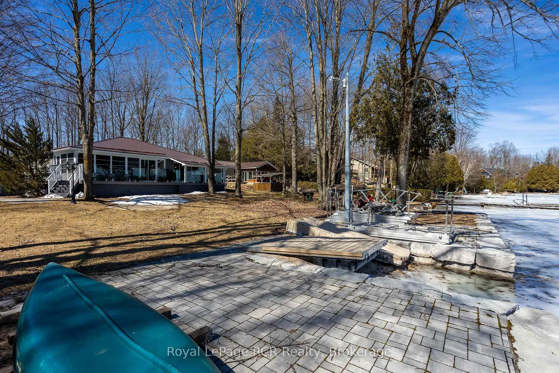 Photo 2 of 132 McCullough Lake Drive, Chatsworth — HOMEH