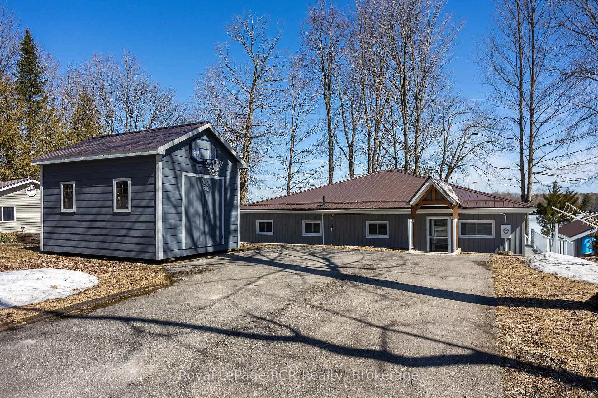 Photo 5 of 132 McCullough Lake Drive, Chatsworth — HOMEH