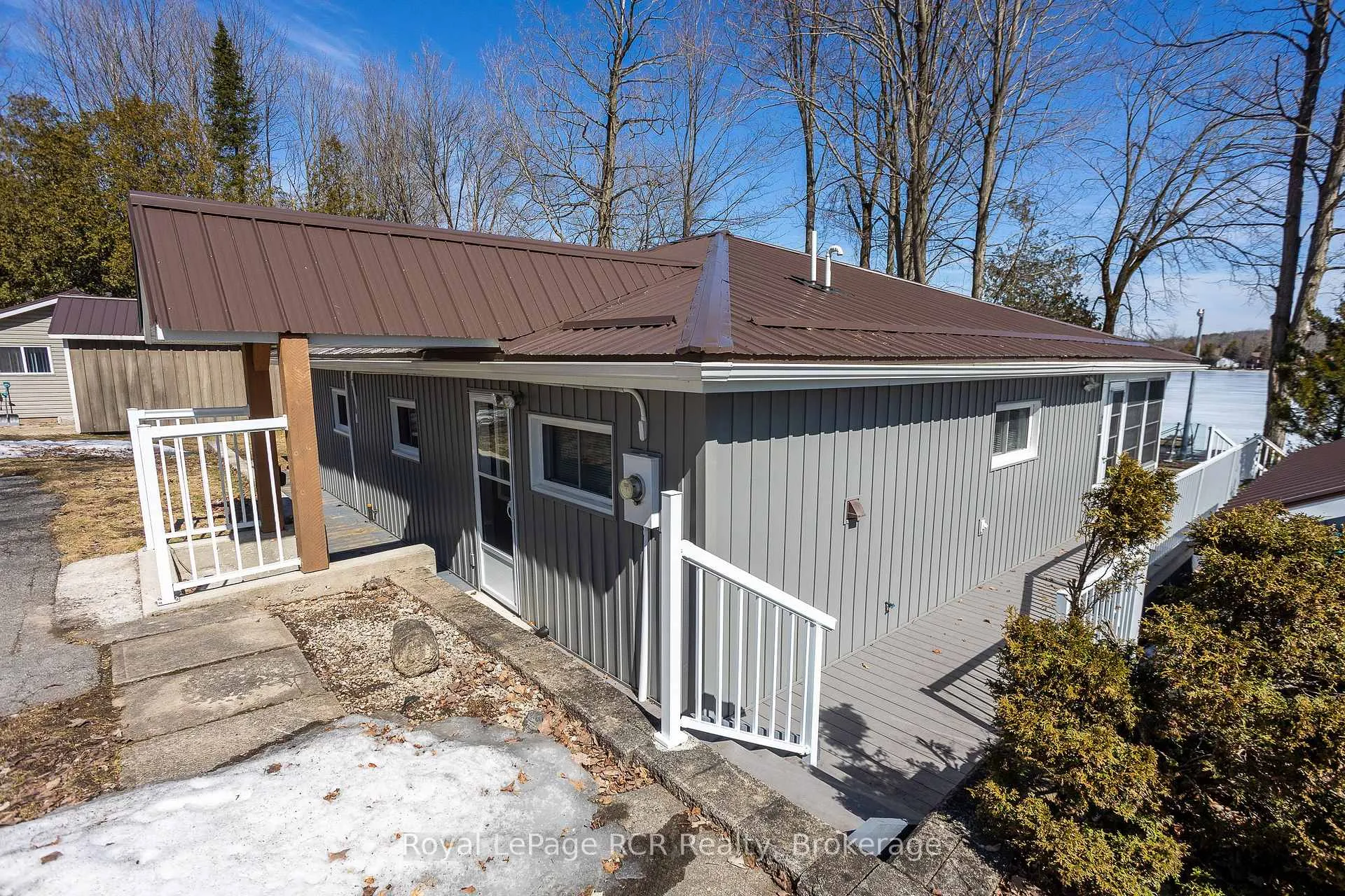 Photo 6 of 132 McCullough Lake Drive, Chatsworth — HOMEH