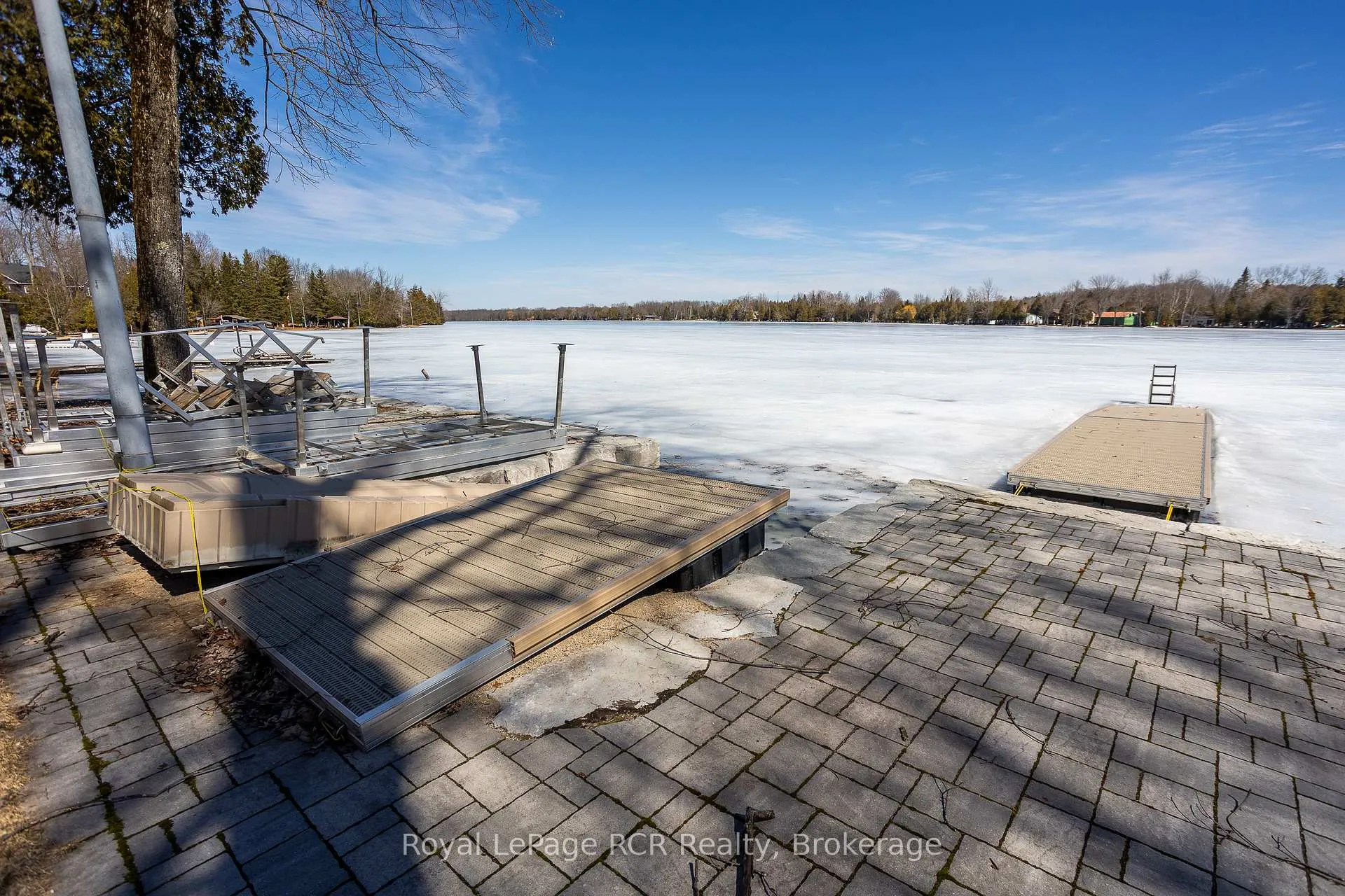 Photo 33 of 132 McCullough Lake Drive, Chatsworth — HOMEH