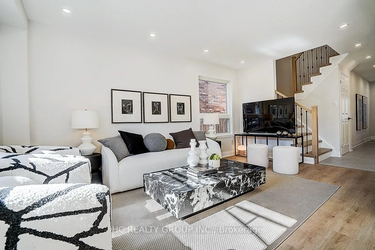 Photo 7 of 4 Daley Avenue, Clarington, Bowmanville — HOMEH