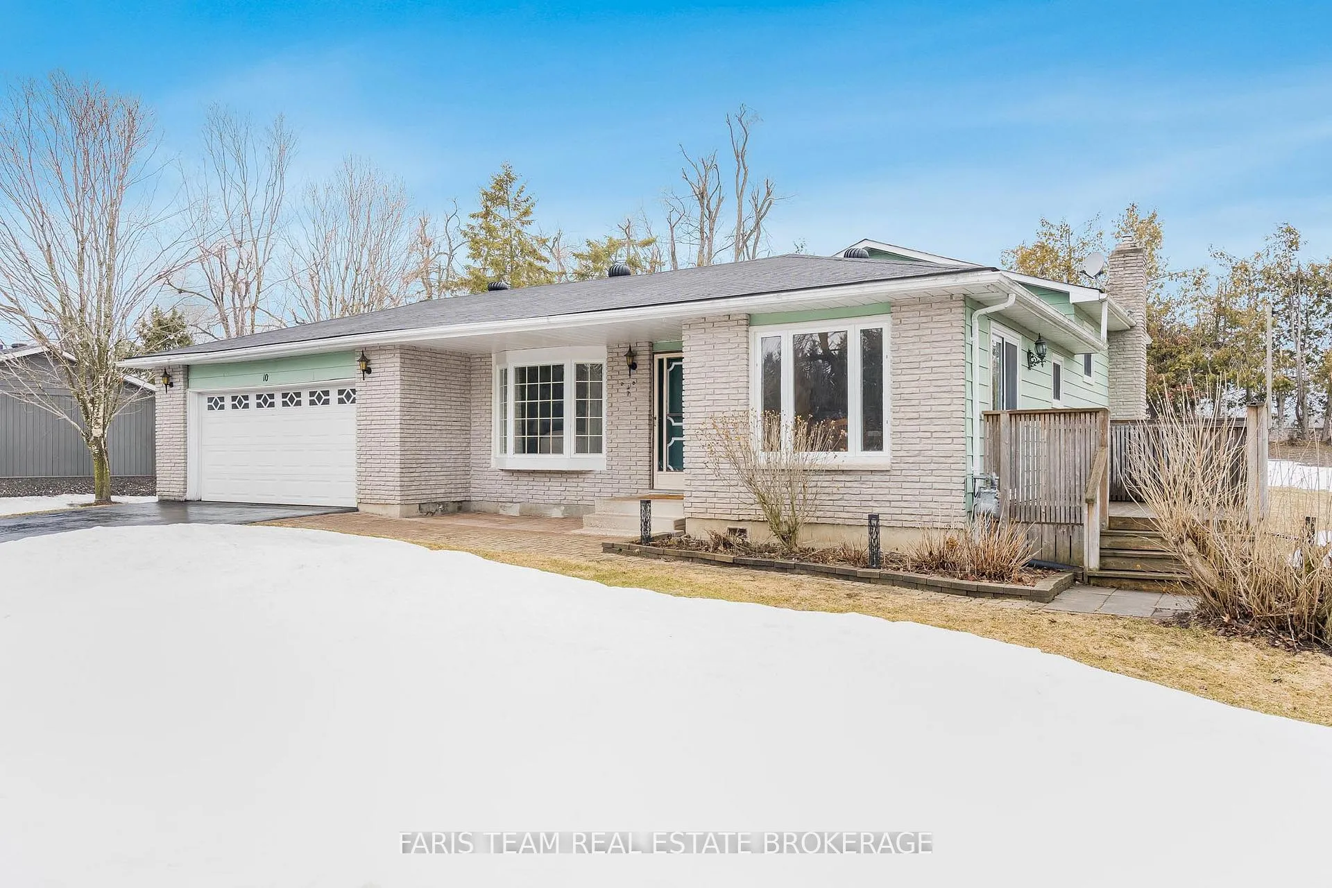Photo 2 of 10 William Street, Oro-Medonte, Shanty Bay — HOMEH