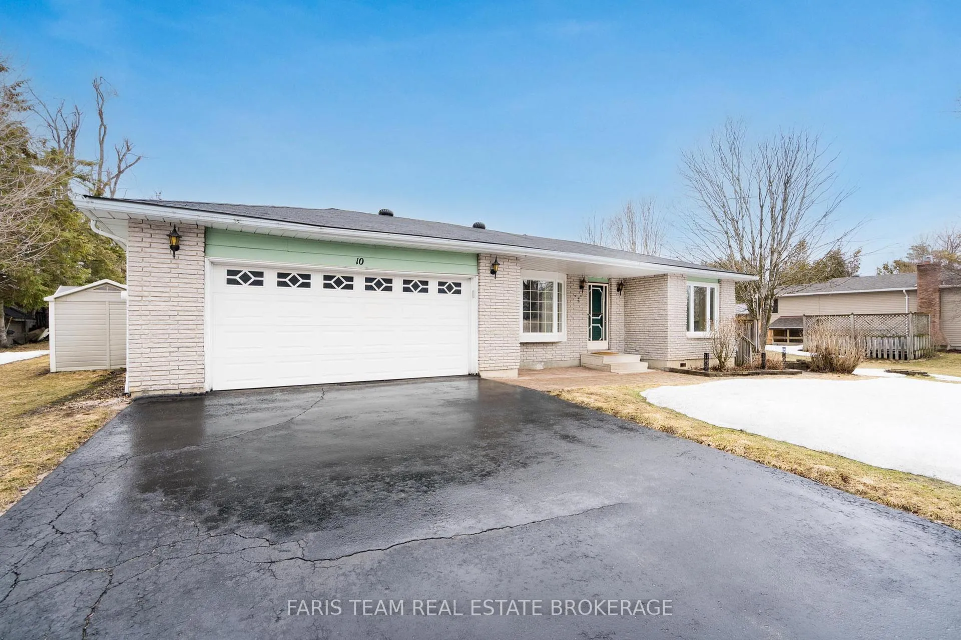 Photo 3 of 10 William Street, Oro-Medonte, Shanty Bay — HOMEH
