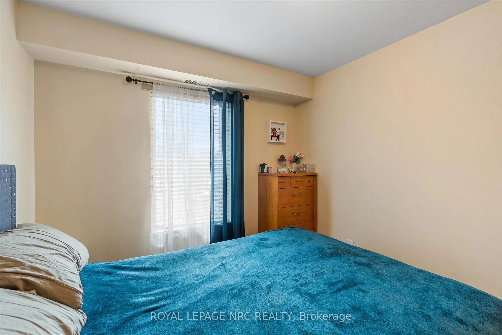 Photo 14 of Unit 240, 411 Lake Street, St. Catharines, Lakeport — HOMEH