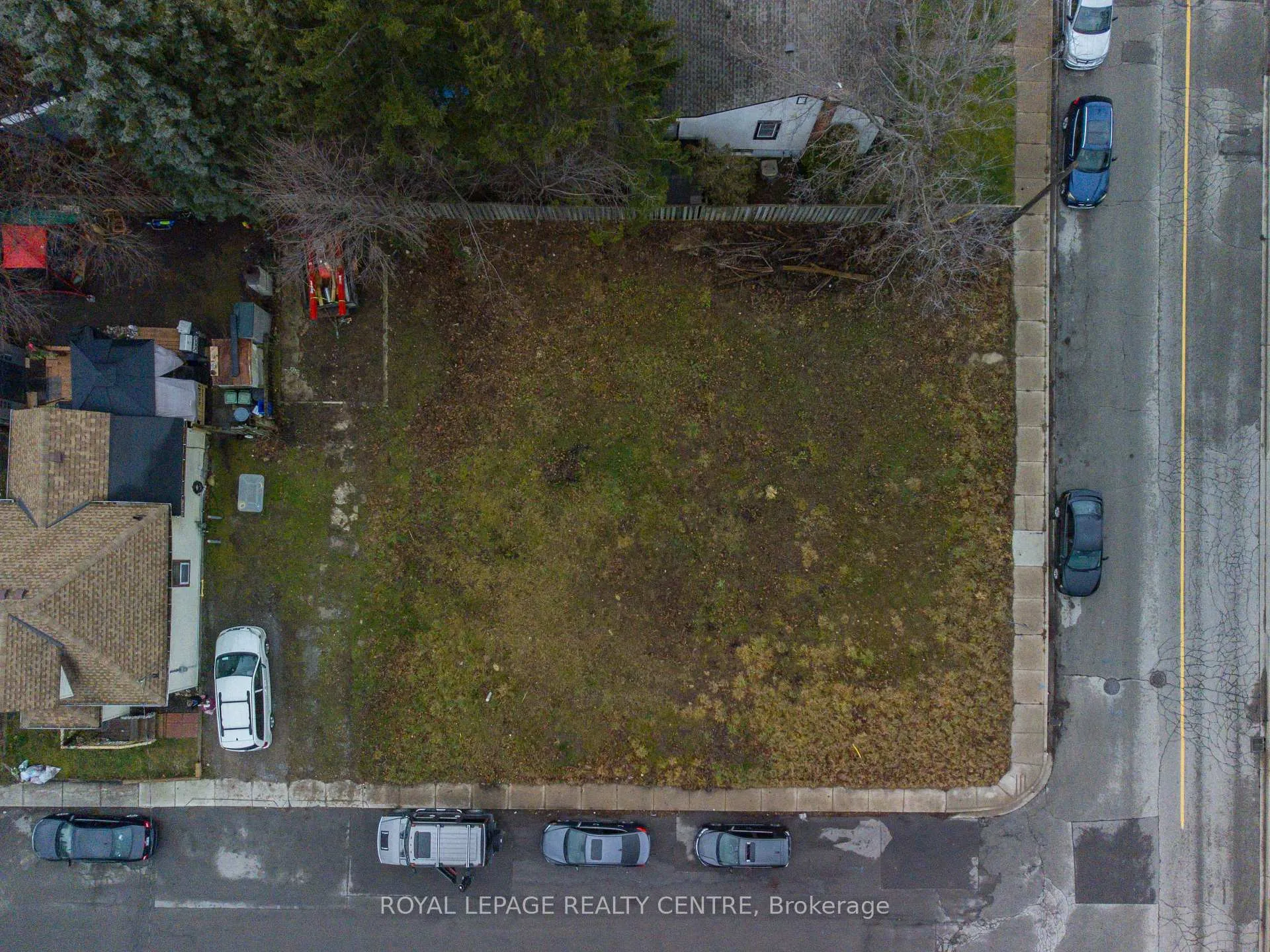 Photo 4 of 4 Thorpe Street, Hamilton, Dundas — HOMEH