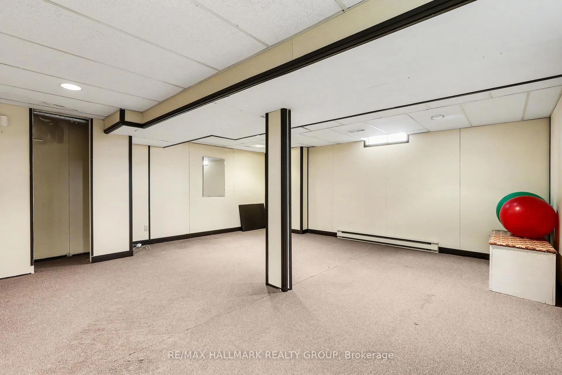 Photo 18 of 1620 Des Grives Crescent, Ottawa, Orleans/Sunridge — HOMEH