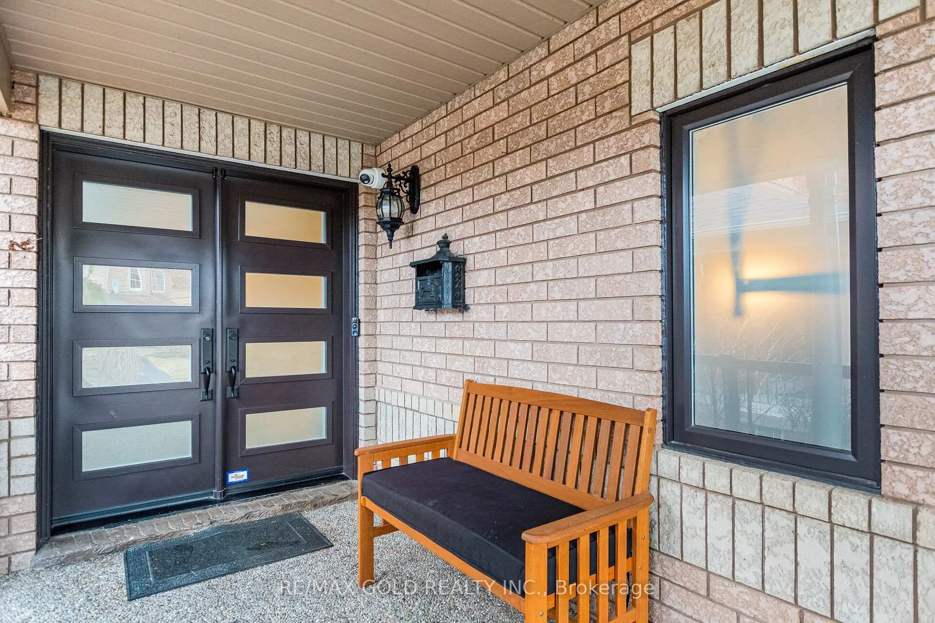 Photo 5 of 36 Ash Court, Brampton, Snelgrove — HOMEH