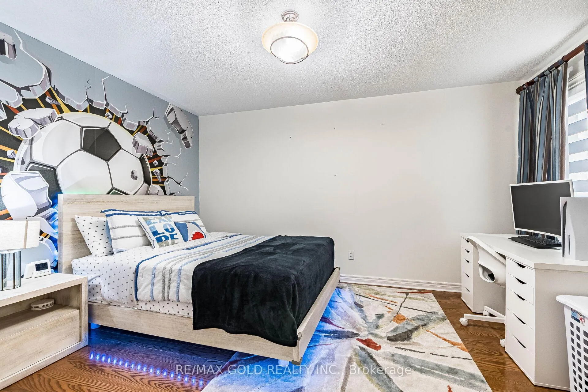 Photo 33 of 36 Ash Court, Brampton, Snelgrove — HOMEH