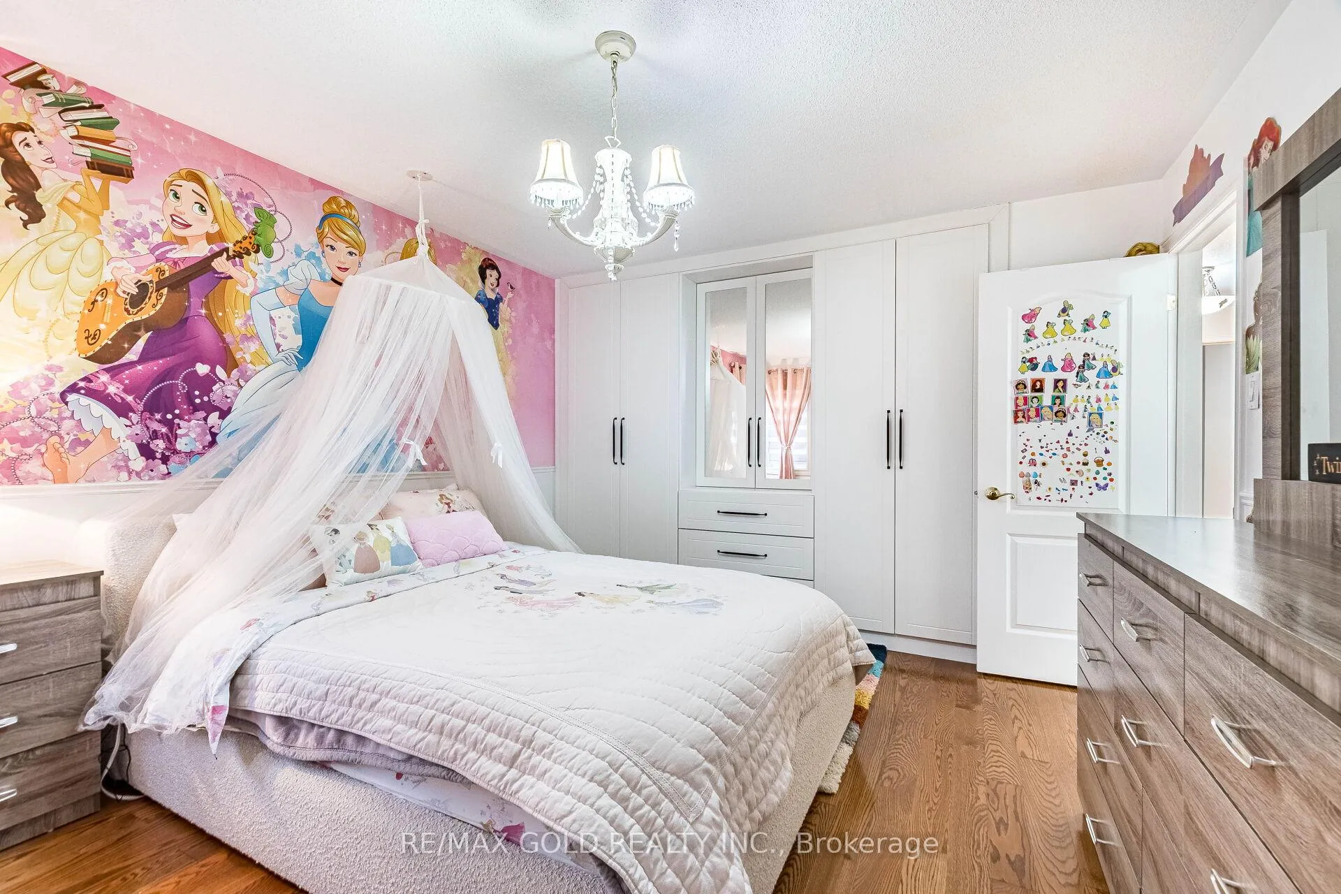 Photo 35 of 36 Ash Court, Brampton, Snelgrove — HOMEH