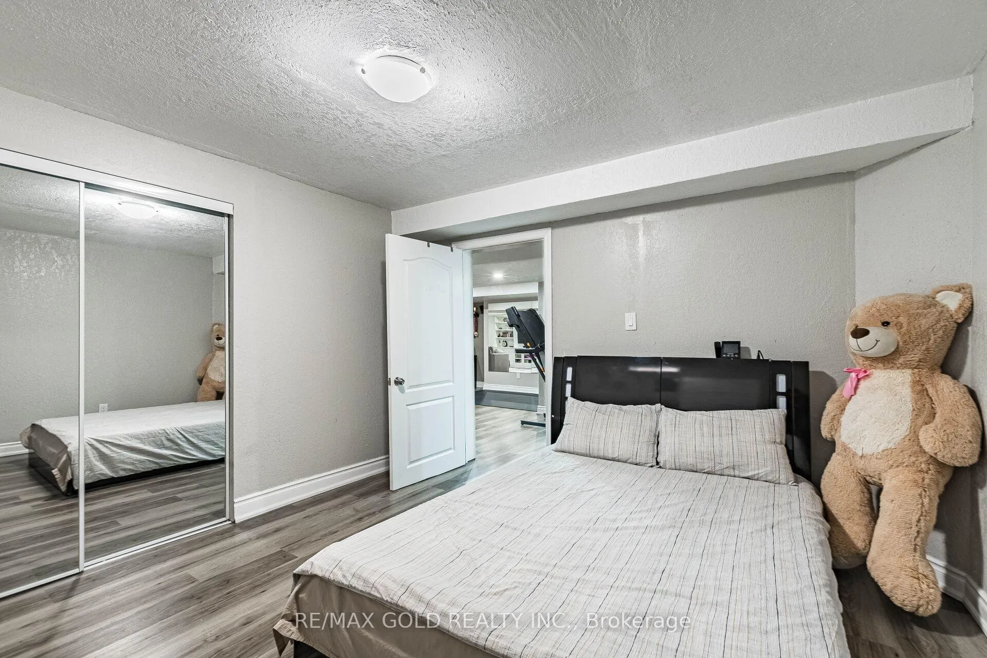 Photo 42 of 36 Ash Court, Brampton, Snelgrove — HOMEH