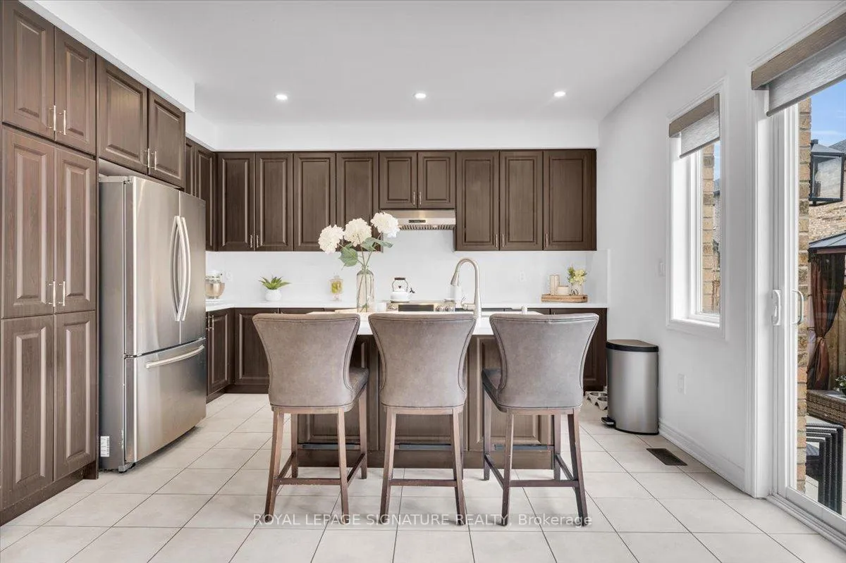 Photo 10 of 23 Mill Stone Terrace, Hamilton, Waterdown — HOMEH