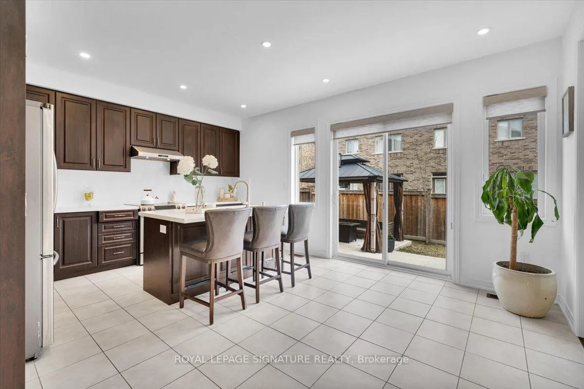 Photo 12 of 23 Mill Stone Terrace, Hamilton, Waterdown — HOMEH
