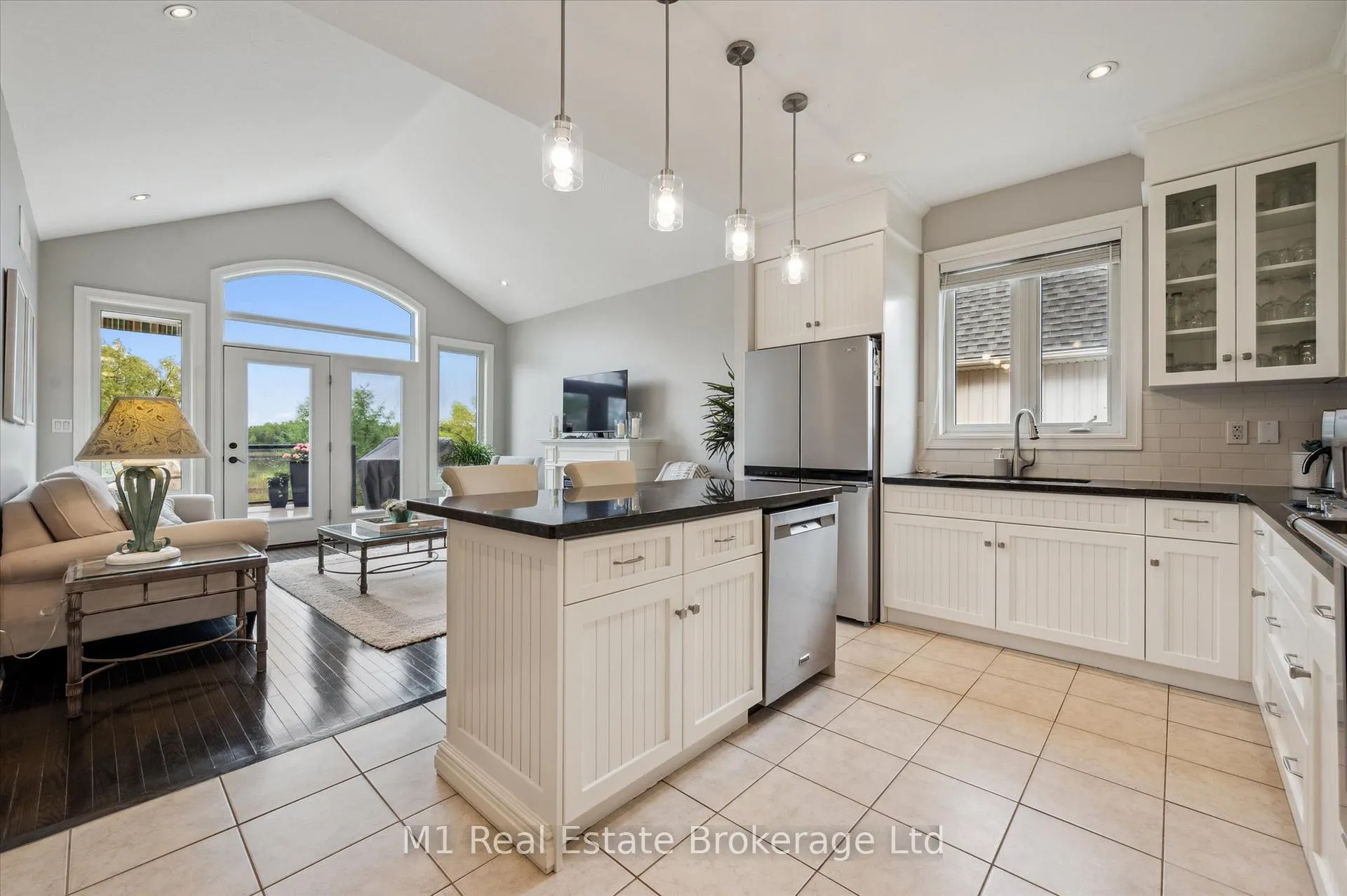 Photo 14 of 94 Aberfoyle Mill Crescent, Puslinch, Aberfoyle — HOMEH