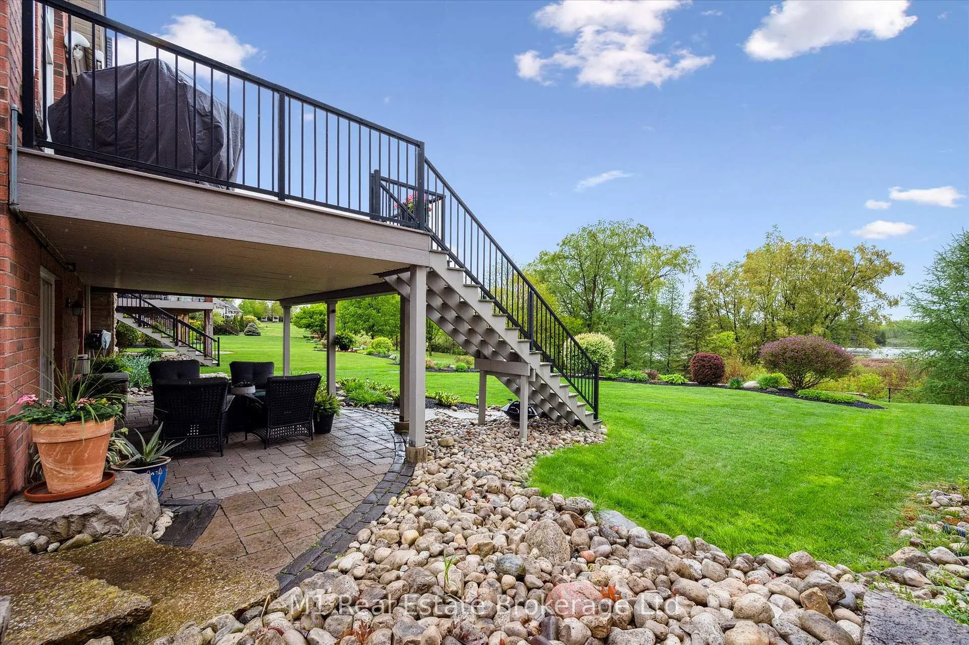 Photo 36 of 94 Aberfoyle Mill Crescent, Puslinch, Aberfoyle — HOMEH