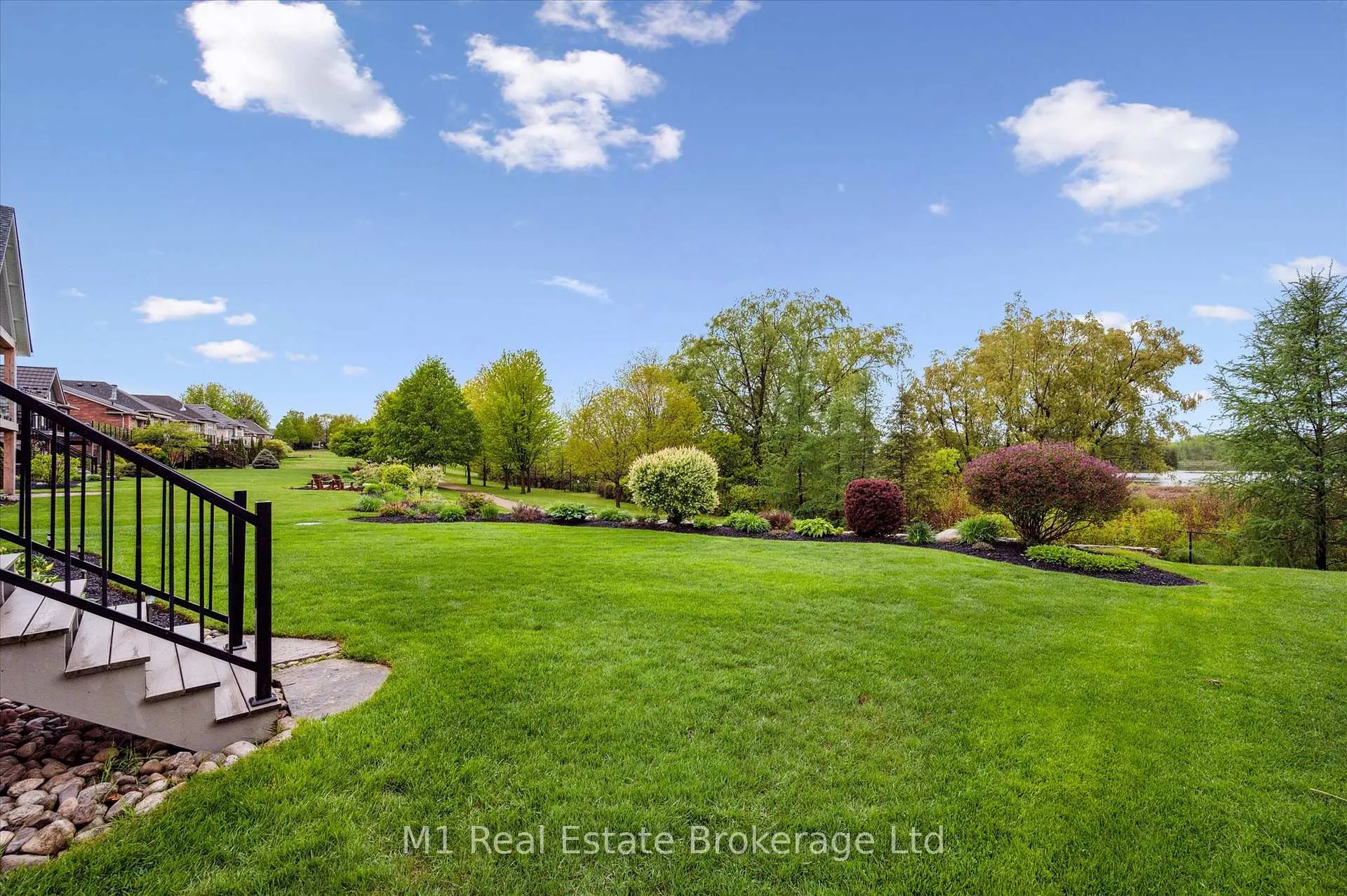 Photo 37 of 94 Aberfoyle Mill Crescent, Puslinch, Aberfoyle — HOMEH
