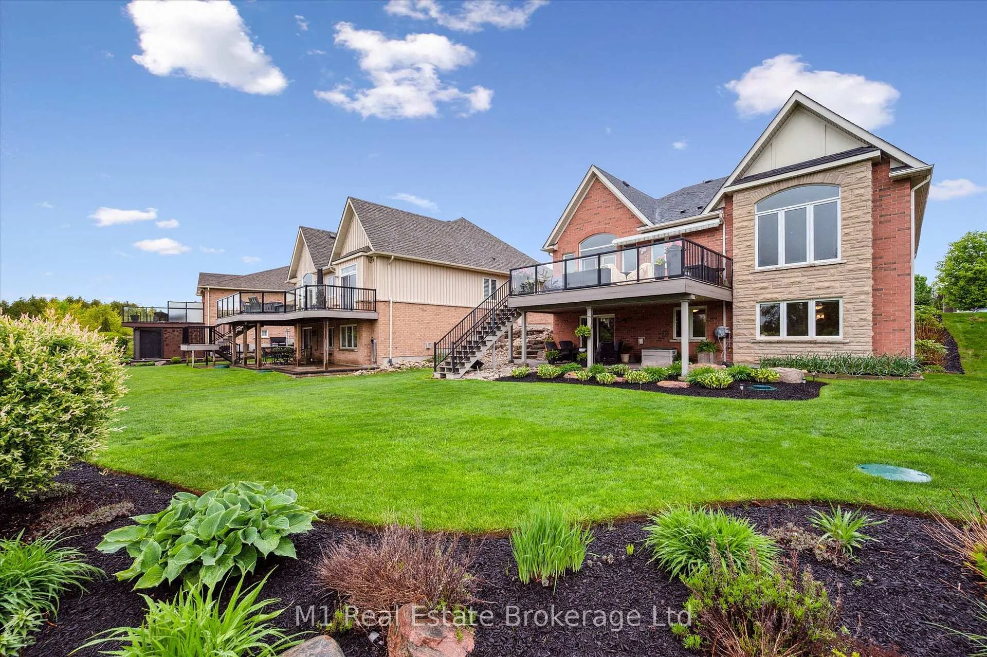 Photo 40 of 94 Aberfoyle Mill Crescent, Puslinch, Aberfoyle — HOMEH