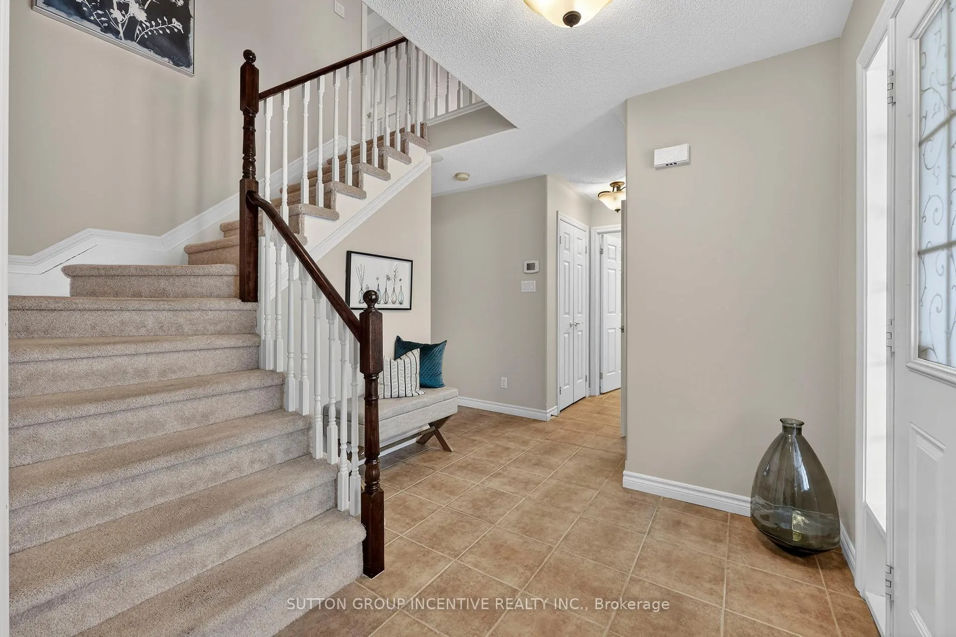 Photo 4 of 60 O'neill Circle, Springwater, Phelpston — HOMEH
