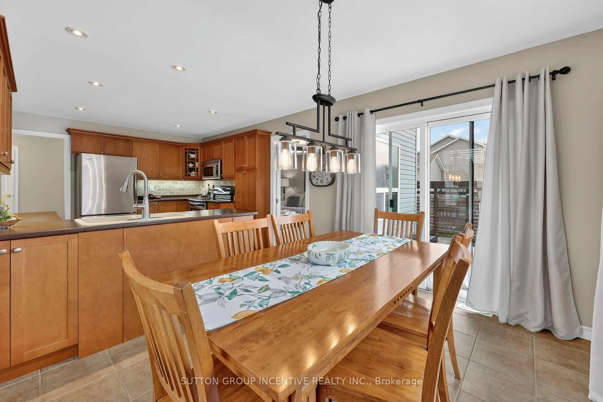 Photo 9 of 60 O'neill Circle, Springwater, Phelpston — HOMEH